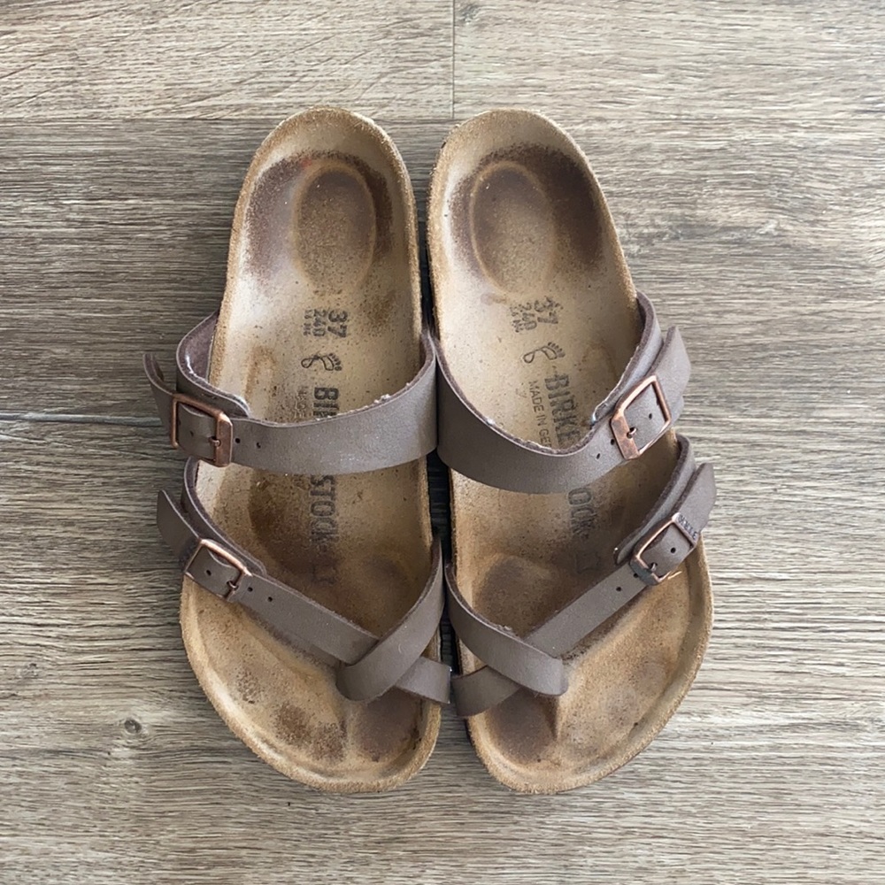Birkenstock’s size 37